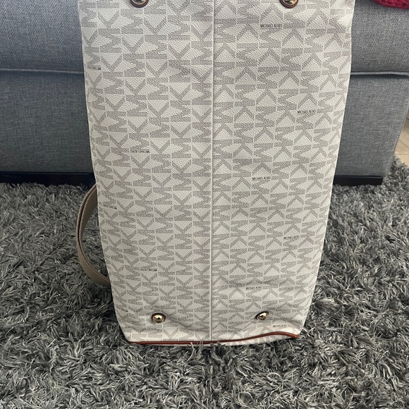 Michael Kors Cream/Brown Logo Bag Set - Picture 5 of 16